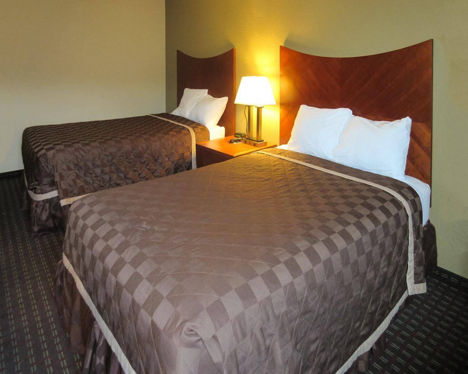רפיד סיטי Dakota Pines Inn מראה חיצוני תמונה