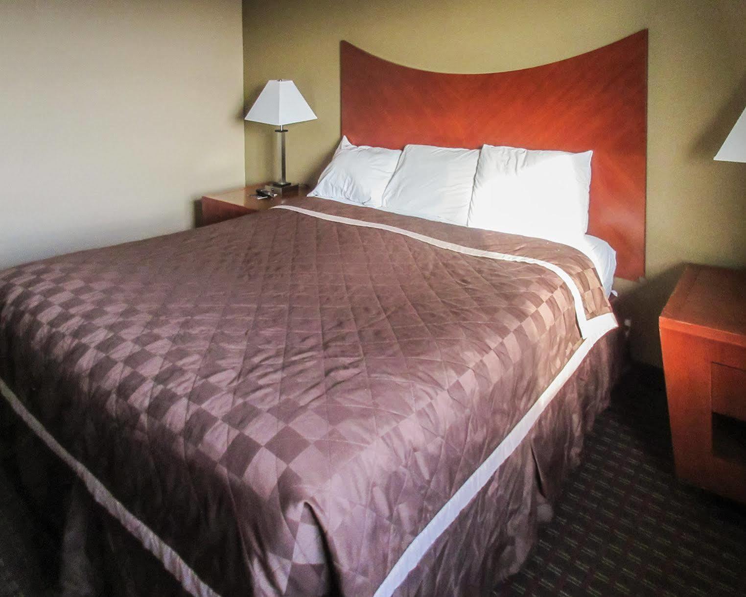 רפיד סיטי Dakota Pines Inn מראה חיצוני תמונה